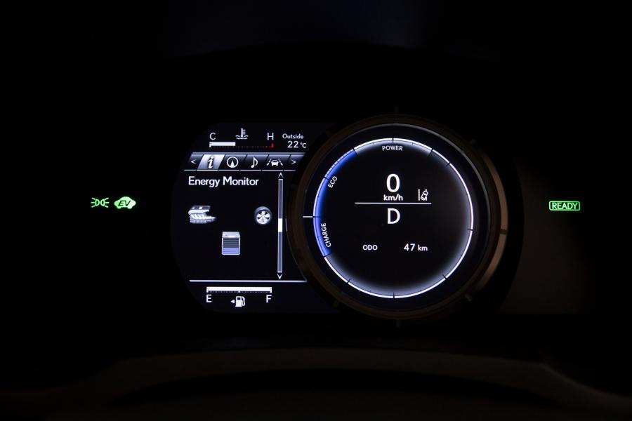 Панель приборов Lexus IS300h F-Sport 2016 года  (AU) (фото 5 из 6)